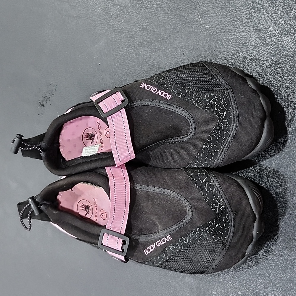 BODY GLOVE BLACK and PINK AQUA SHOES